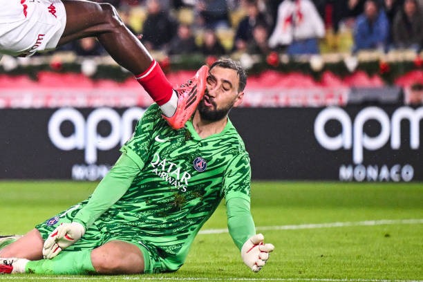 Donnarumma Gặp Chấn Thương Nghiêm Trọng Sau Cú Đạp Kinh Hoàng Từ Singo
